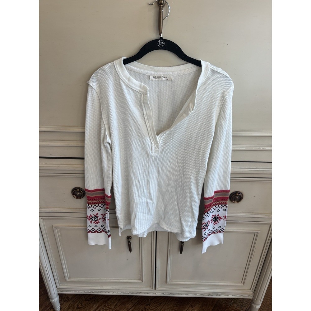 We The Free White Large Vneck Waffle Knit Long Sleeve Design Cotton‎